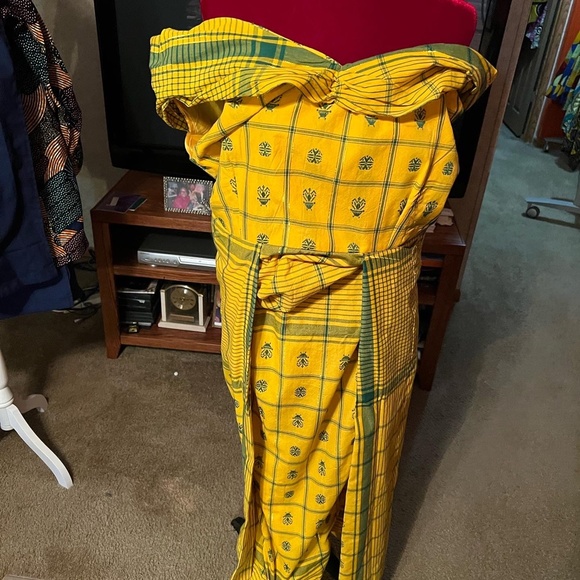 Bodycon and  Legup Ruffle - Picture 7 of 16